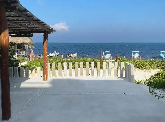 Casa Lucia Beachfront