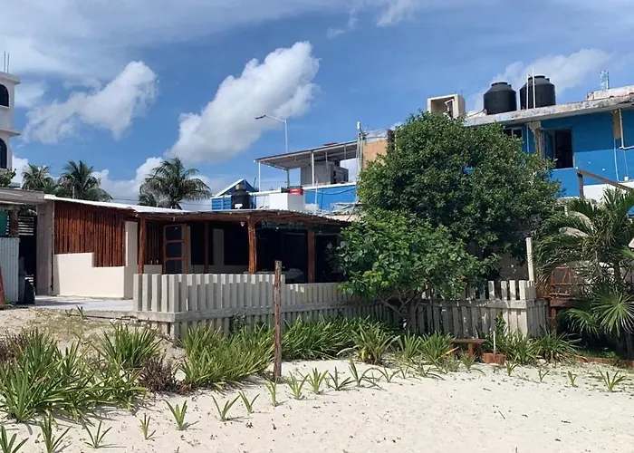 Casa Lucia Beachfront *