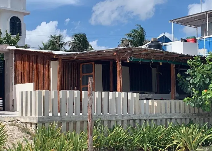 Casa Lucia Beachfront *